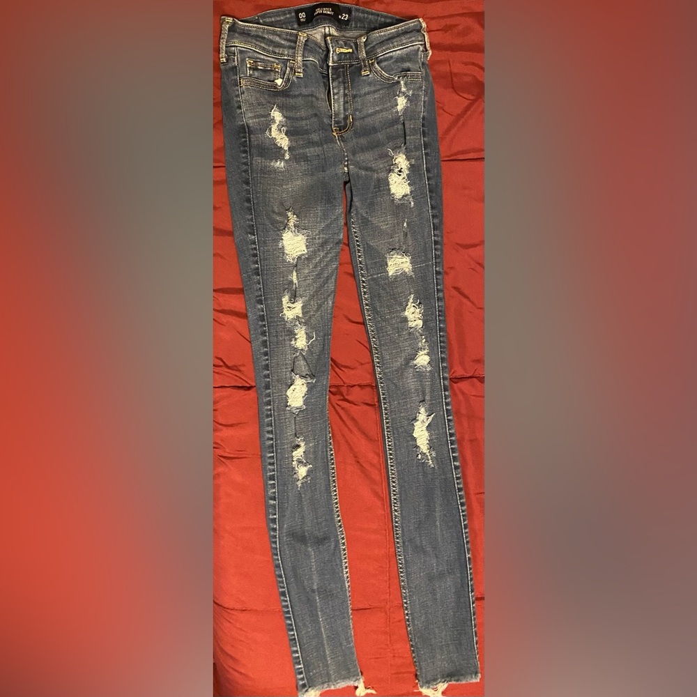 Women’s used Hollister ripped blue denim jeans
